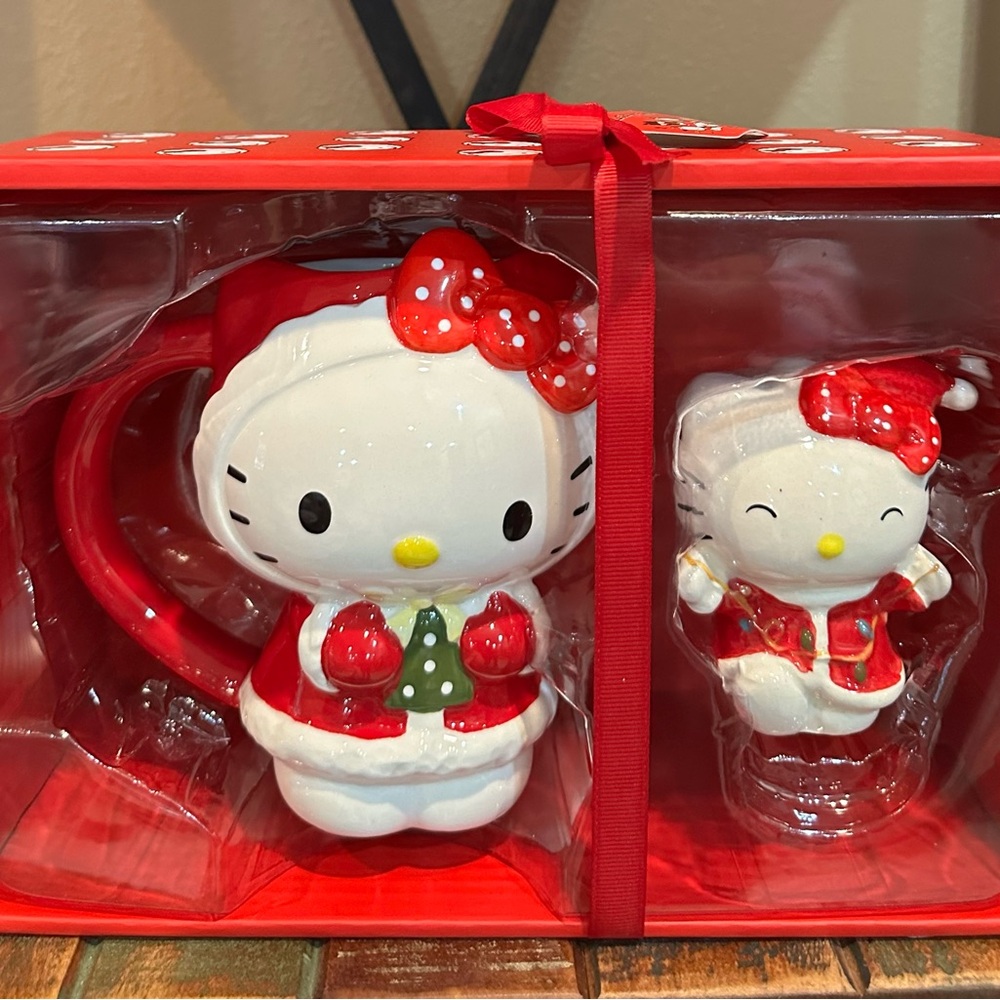 Hello Kitty Christmas Mug & Ornament Set